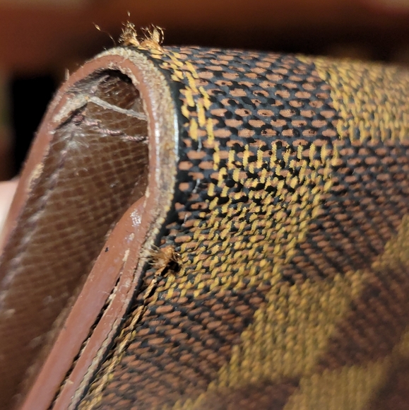 EUC-Louis Vuitton long wallet - Picture 7 of 9